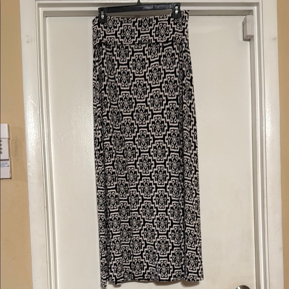 Artisan Ny Black and White Maxi Pencil Skirt